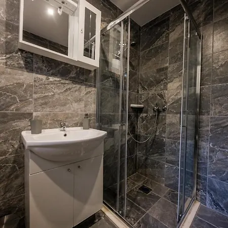 Vukman 아파트 트로기르