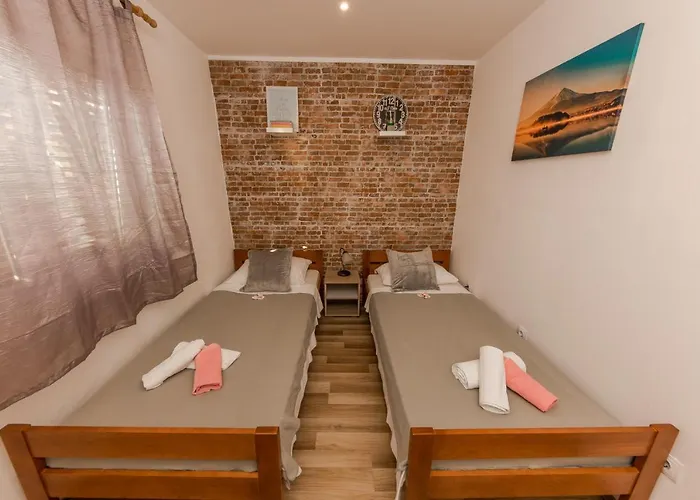 福克曼公寓 公寓 *