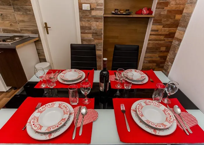 福克曼公寓 * 特罗吉尔