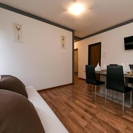 Vukman Apartamento *