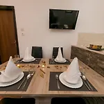 Vukman Апартаменты Трогир